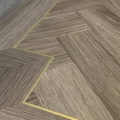 HERRINGBONE & FEATURE STRIP 